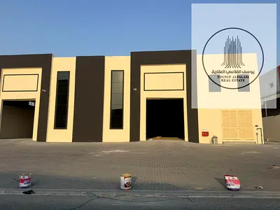 مستودع مميز للإيجار أم القيوين الصناعية الحديثة 6000 قدم 80KW