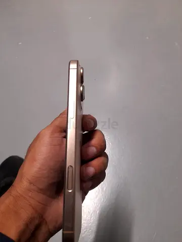 iPhone 16Pro Max  deset titanium