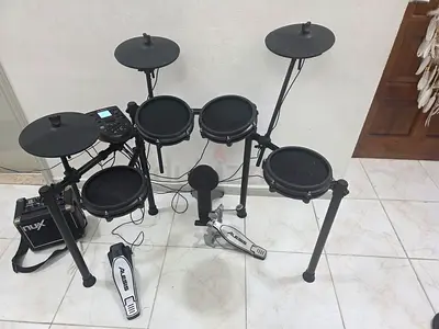 ALESIS NITRO DRUMS