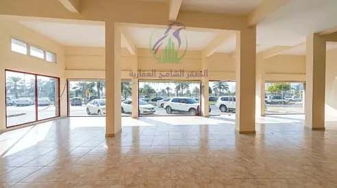 محل تجاري للايجار على شارع جمال عبدالناصر 10مقابل حديقة المجاز مساحة 2400ق 10كيلو واط واجهة زجاجية طابق ميزانين حمام وتمديدات صرف صحي لجميع الأنشطة