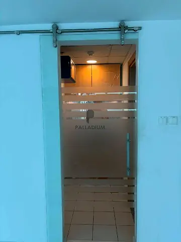 Spacious/fully fitted office/Prime Location
