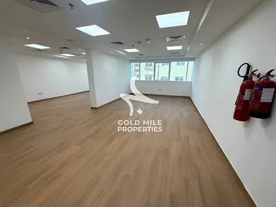 Fully Fitted Spacious Office - Chiller Free - Higher Floor - Covered Parking - Attached Bath & Pant
