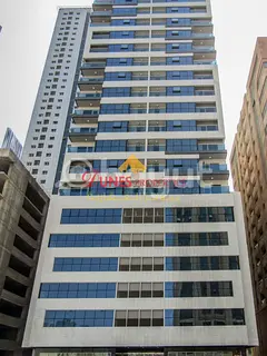Spacious 1 BHK! Two Washrooms! Near Sahara center! Direct Landlrod!AED:38k