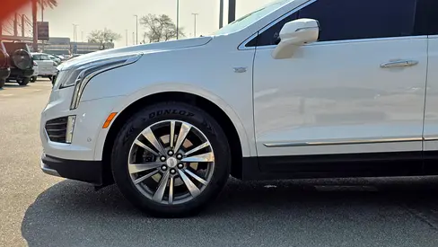 صورة 4 لـ 2021 Cadillac XT5