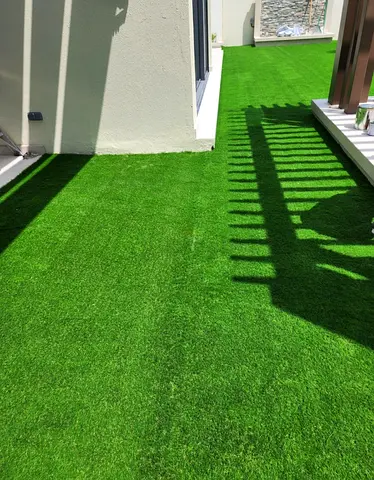 Outdoor Artificial Grass - Green Lawn Roll