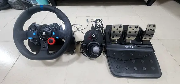 Logitech G29 Driving Wheel, Shifter and Pedals set - Barely Used