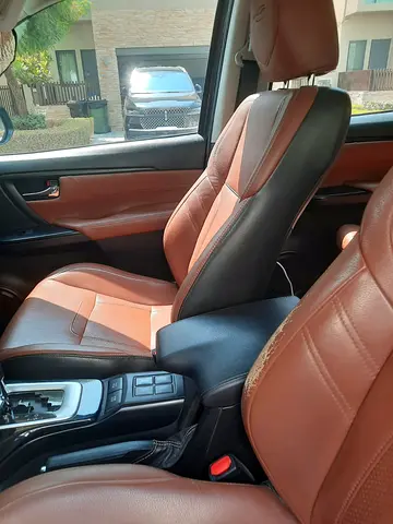 2019 Toyota FORTUNER 照片 4