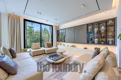 Opulent 4-Bedroom Lakeside Villa | Fully Upgraded & Furnished | Jumeirah Islands