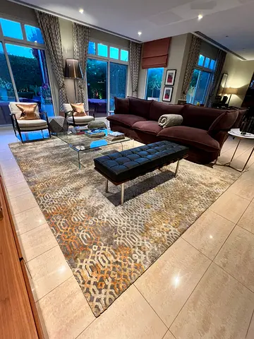 HANDS Carper Hand Tufted 100% Silk Rug - Neutral Tones, Excellent Condition