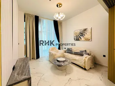 Vacant | Furnished | Park view | Private Pool