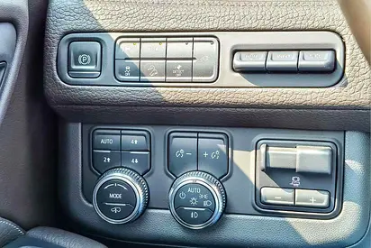صورة 15 لـ 2021 GMC YUKON