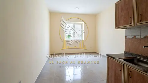 استوديو للإيجار السنوي في البوطينة الشارقة مساحة عملية تكييف وغاز مركزي