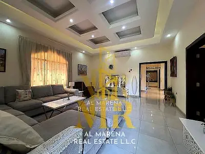 **فرصة استثمارية وسكنية مميزة | فيلا سكني / تجاري للبيع في الروضة 2 - عجمان** احصل على فيلا راقية بموقع استراتيجي حيوي على شارع التلة وقرب شارع الش **