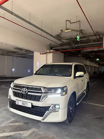 2015 Toyota LAND CRUISER photo 5