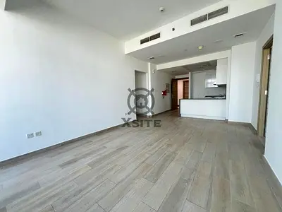 Elegant 3 BR |On High Floor|Ready to Move