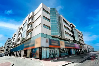Spacious 1 BR Flat Available