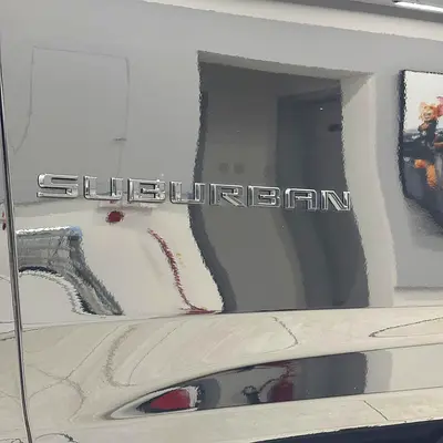 2025 Chevrolet SUBURBAN 照片 14