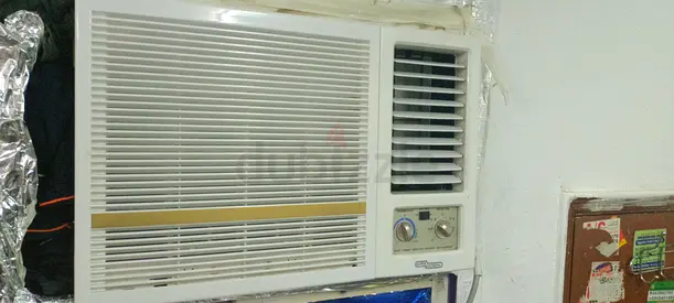 Used Window Air Conditioner - 1.5 Ton (needs servicing)