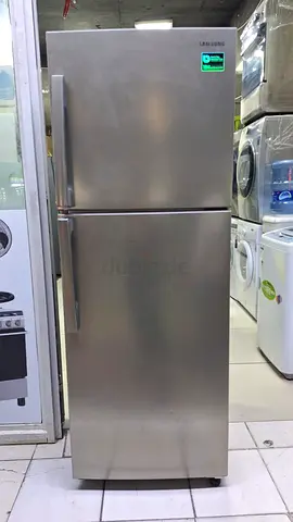 Samsung refgreter available perfect condition with working