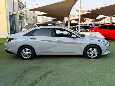2022 Hyundai ELANTRA — миниатюра 7