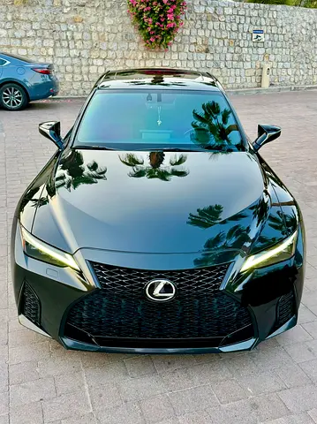 2021 Lexus IS-SERIES — фото 3