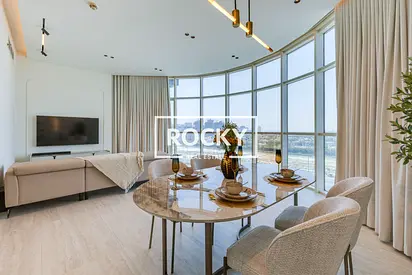 Elegant Layout | Bright Interiors | Contemporary