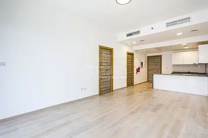 Well maintained High floor Ready to move in