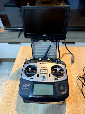 Futaba 9Z Radio Transmitter with FPV Monitor — Used Controller for Drones/RC
