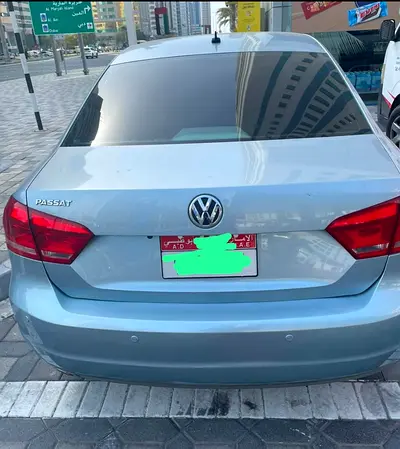 2012 Volkswagen PASSAT 照片 3
