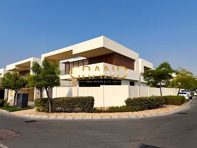 Ready To Move | Corner Unit | Lavish 5BR