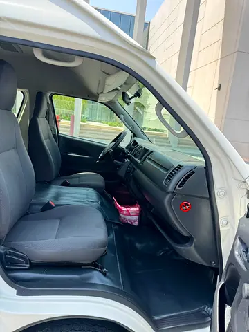 صورة 7 لـ 2018 Toyota HIACE