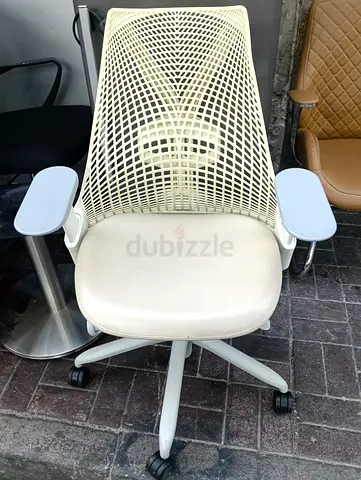 Herman Miller sayle chair for selling.fully loaded chair
