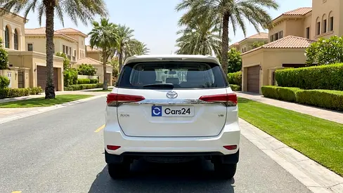 2023 Toyota FORTUNER 照片 4