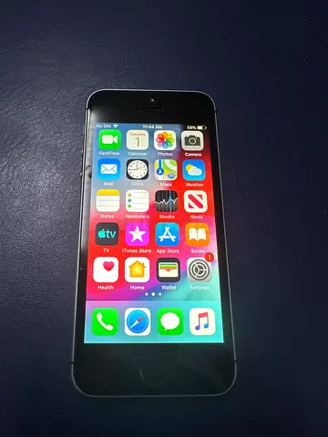 iPhone 5s 16GB Grey Color Premium Condition