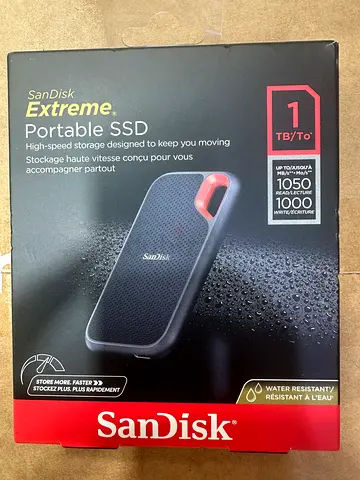 SanDisk 1TB Extreme Portable SSD Up to 1050MB/s USB C, USB 3.2 Gen 2 External Solid State Drive