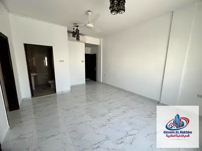 Beautiful one-bedroom apartment in Al-Qulay'ah, first occupancy, excellent size, super deluxe finishing, bedroom with built-in wardrobes, spacious liv
