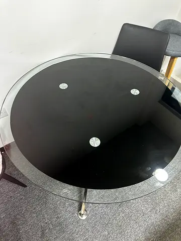 Round table