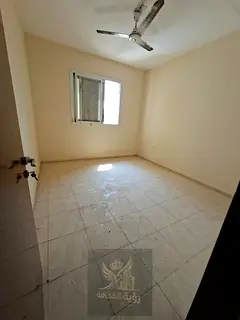 For rent in Sharjah Al Qulaya apartment with 3 bedrooms living room master room 3 bathrooms central