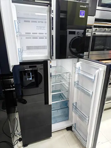 Hitachi brand 4 fridge freezer with water dispenser and ice maker