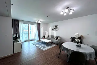 Full Lake View | Spacious | Fully-Furnished