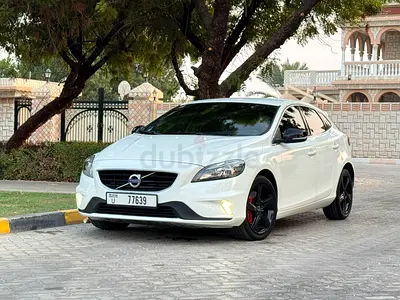 Volvo V40 T5 R-Design 2016 GCC Specs - Excellent Condition