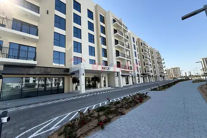 READY TO MOVE - BRAND NEW - PRIME LOCATION