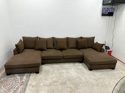Looks like new condition the one brand Ushape sofa