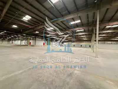 فرصة لوجستية وصناعية استثنائية | مستودع 150 ألف قدم مع منطقة تحميل وتفريغ ومكاتب على شارع الشيخ محمد بن زايد