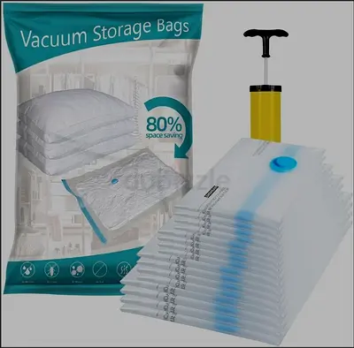 Set of 8 Vacuum Storage Bags with Hand Pump - Space Saving Organizers (New)
