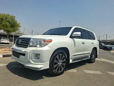 2013 Toyota LAND CRUISER 照片 1