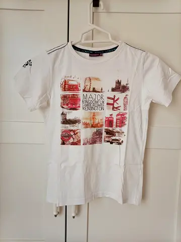 White graphic T-shirt with London print - size M/10-12 years