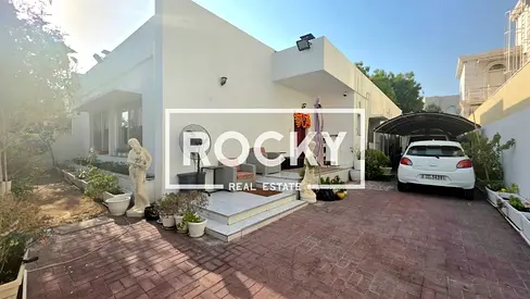 SPACIOUS 3BHK + MAID UNFURNISHED SINGLE-STORY VILLA | PRIVATE ENTRANCE & BACKYARD | GARHOUD