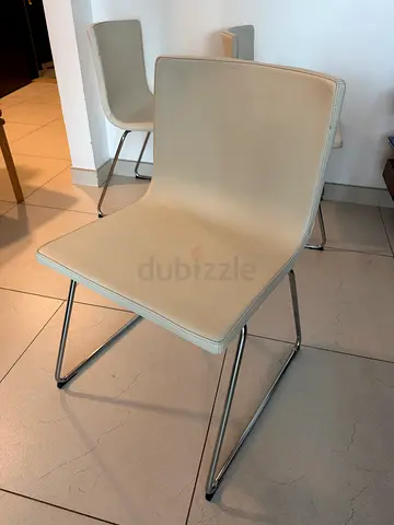 Set of 6 modern white dining chairs with chrome sled legs (Bernhard)