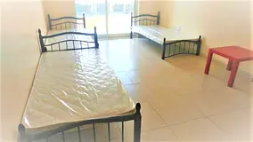 Awesome Executive High profile ladies bedspace available in karama with all amenities